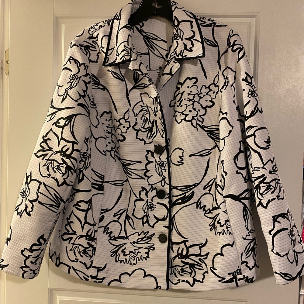 Tan Jay petites jacket in black and white polyester fabric